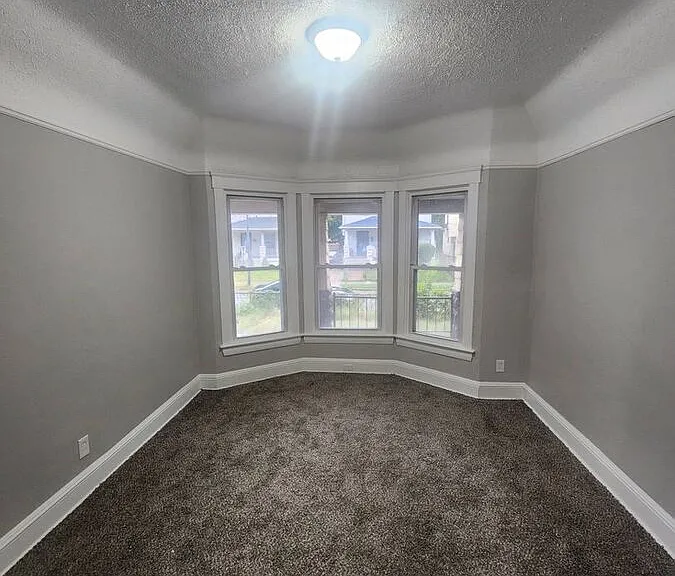 1637 Holyrood Rd #1639 — Photo 5