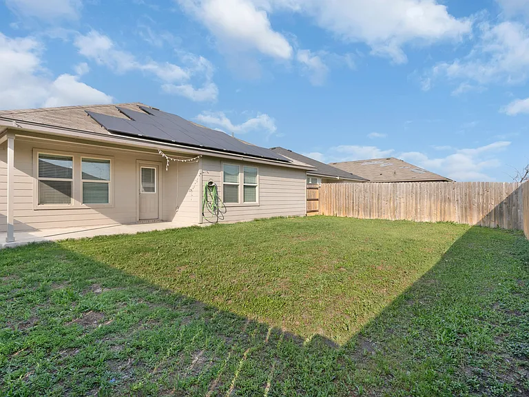6008 Amelia Earhart Blvd — Photo 22