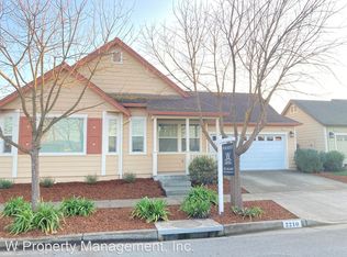 2210 Dennis Ln, Santa Rosa, CA 95403