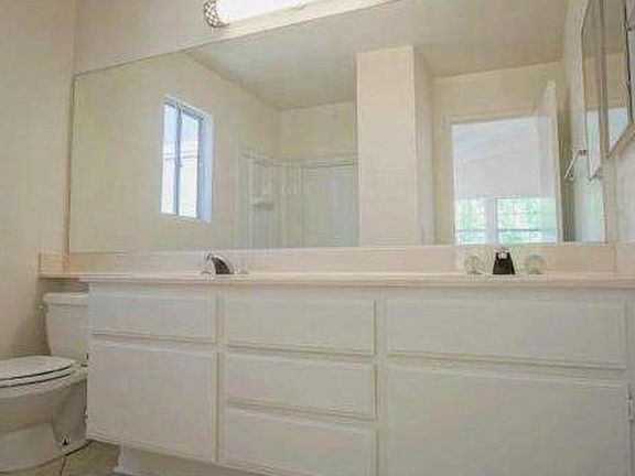 Master Bedroom bathroom
