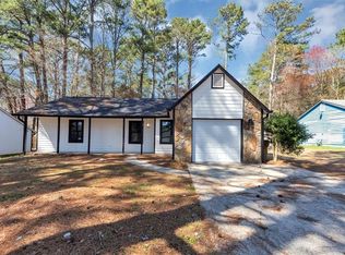 9377 Woodloop Ct, Jonesboro, GA 30238