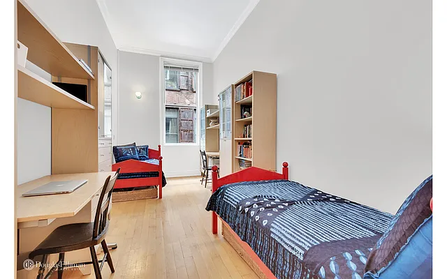 Sold by Douglas Elliman | media 29