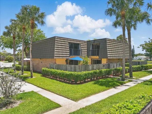 2412 24th Way, West Palm Beach, FL 33407