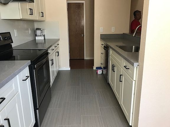 5th image of 3250 Glendale Ave #3