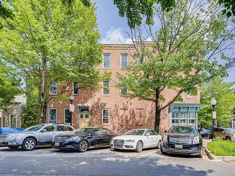 2200 E Baltimore St — Photo 39