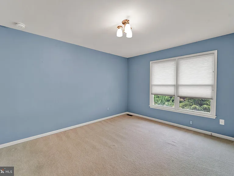 19 Meadowlark Dr — Photo 43