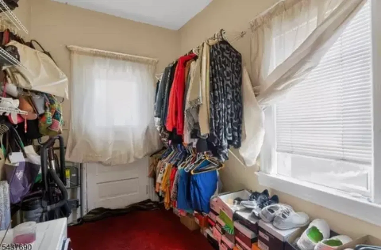 11 Yereance Ave — Photo 3
