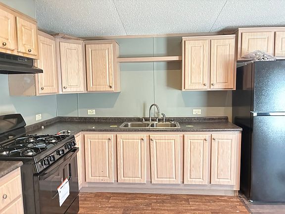 4th image of 2625 S West St #213