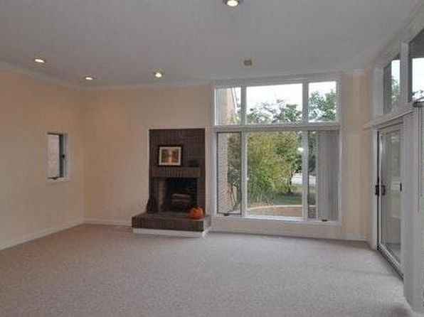696 Mowbray Arch APT 720