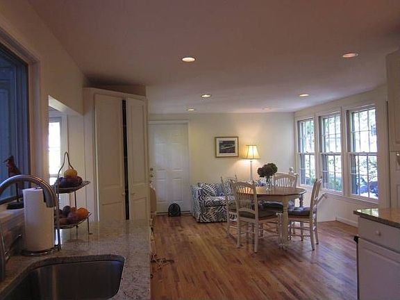 kitchen breakfast room