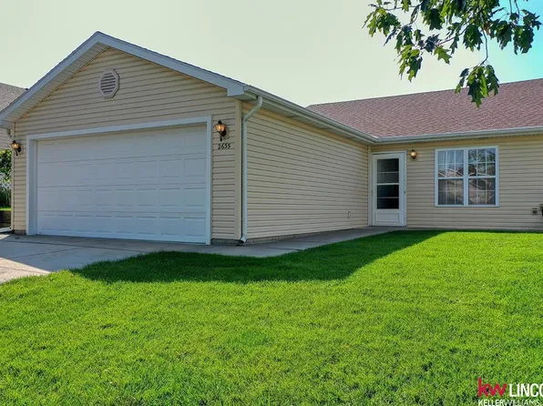 2635 Blaine Dr, Lincoln, NE 68521
