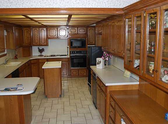 3rd image of 1329 SW 109th Pl