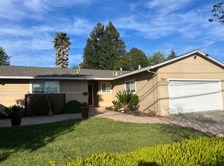 7940 Adrian Dr, Rohnert Park, CA 94928