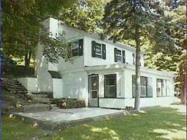 12075 S Sherman Lake Dr, Augusta, MI 49012