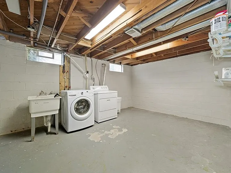 3311 Ellwood Ave — Photo 15