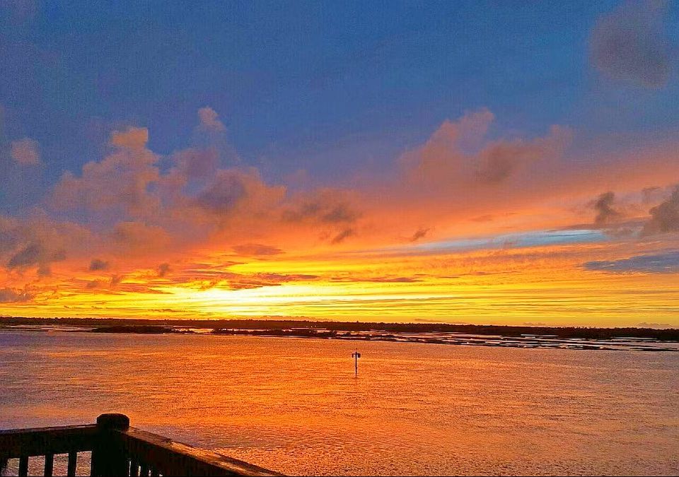 Enjoy Sunset views from the deck each night!