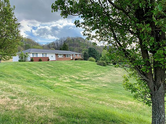 2nd image of 256 Woodland Dr