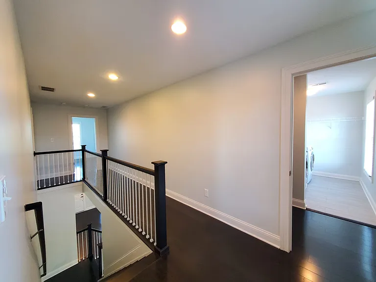 3260 Beacon St — Photo 15