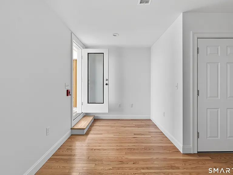 138 Bank St #3A — Photo 4