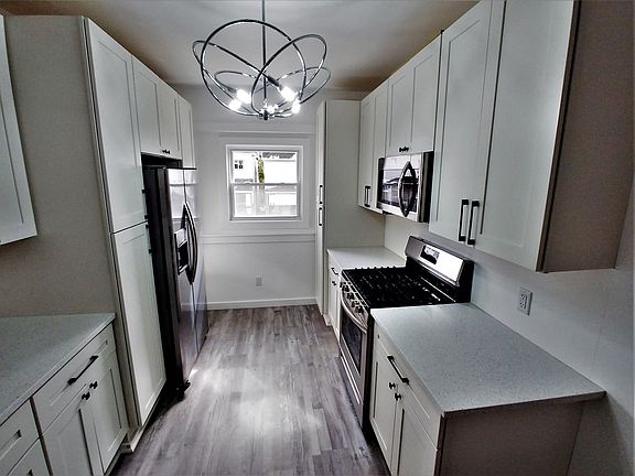 3rd image of 605 E 14th Ave Floor 2