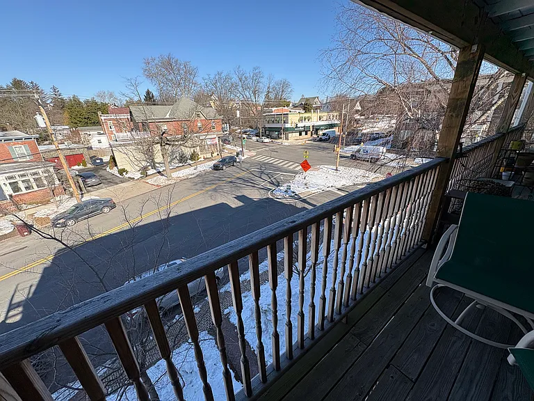 1922 Delaware Ave #6 — Photo 2