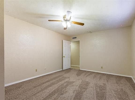 2nd image of 321 Parkvale Ln