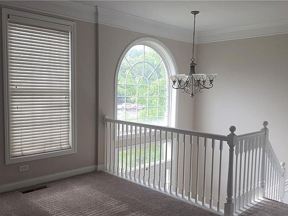 4th image of 8611 N Meridian St #1