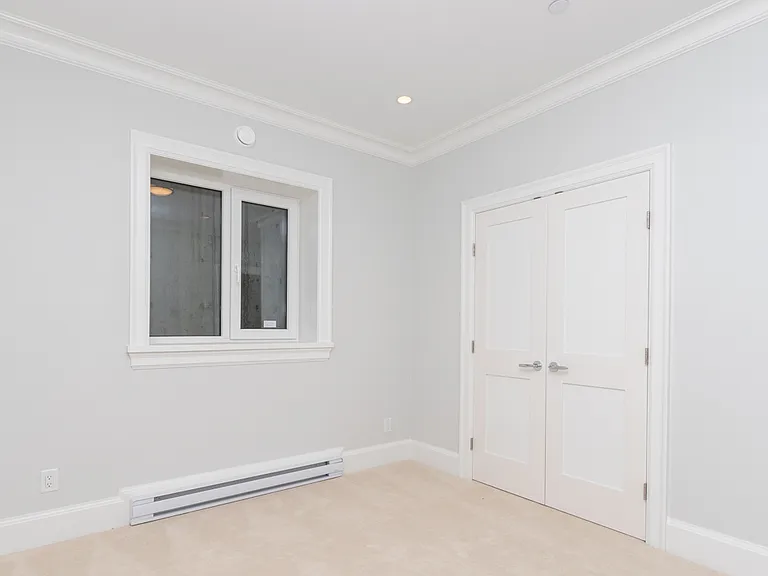 2195 Jefferson Ave — Photo 6