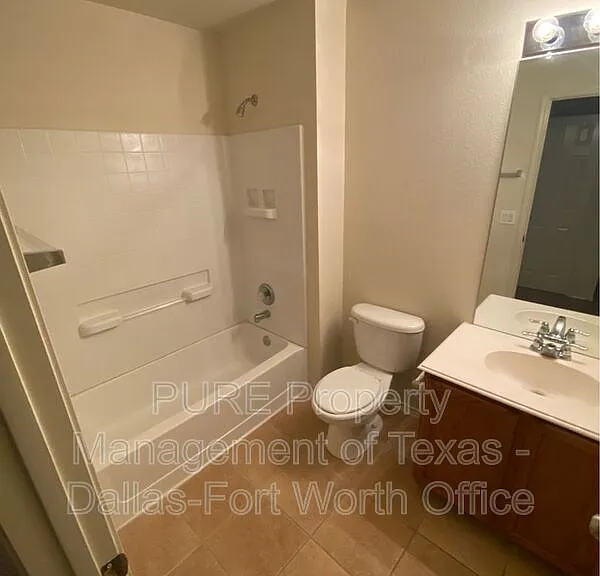 2734 Hyde Park Dr — Photo 11