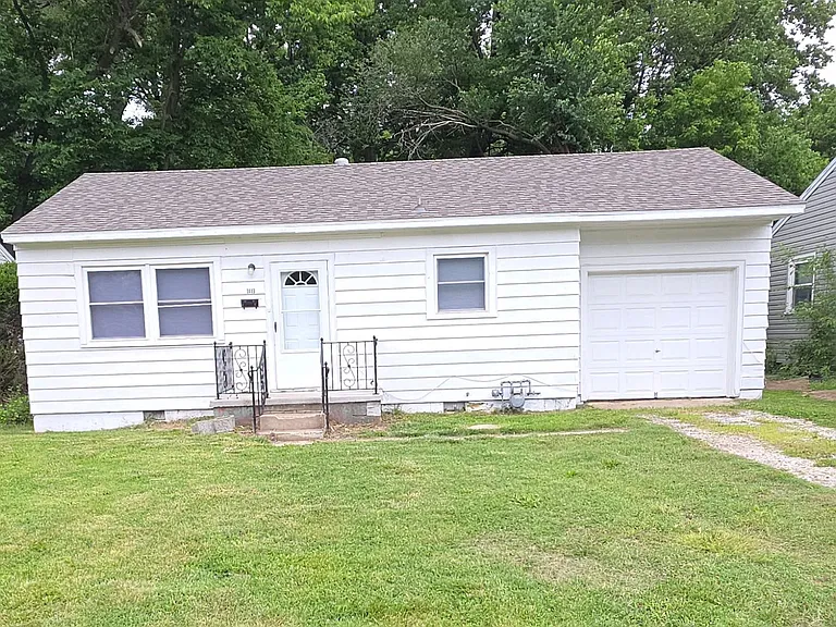 1413 E Pacific St — Photo 1