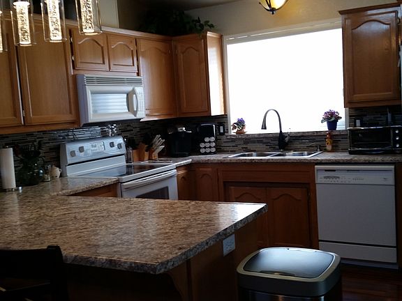 3rd image of 3850 E Atlantic Ave Space 15