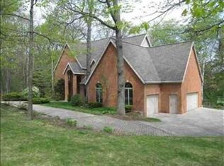 5820 Pembroke Ct, Madison, WI 53711