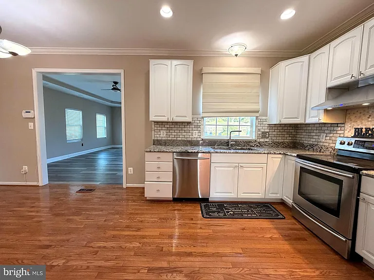 10214 Moss Tower Pl — Photo 11