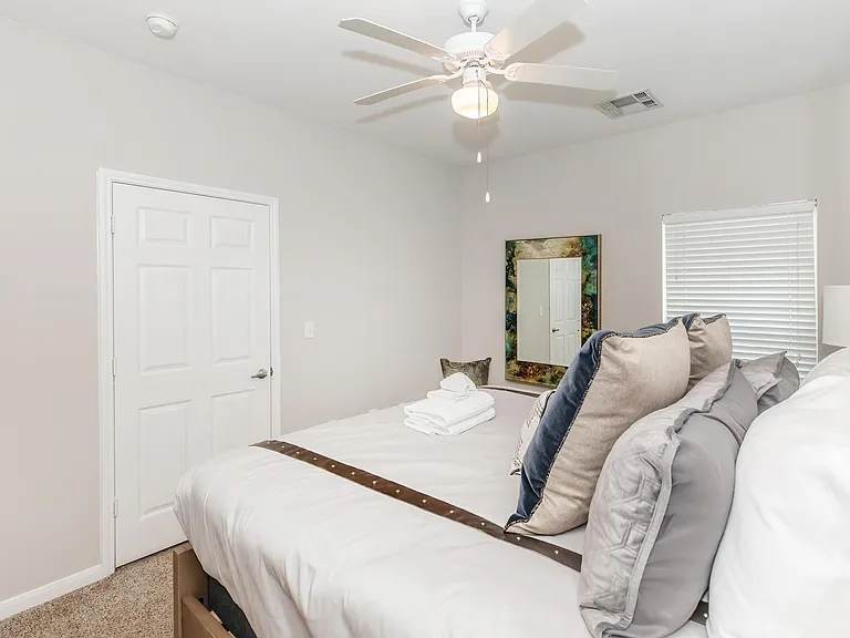 Estate Villas at Krum Apartments — Photo 45