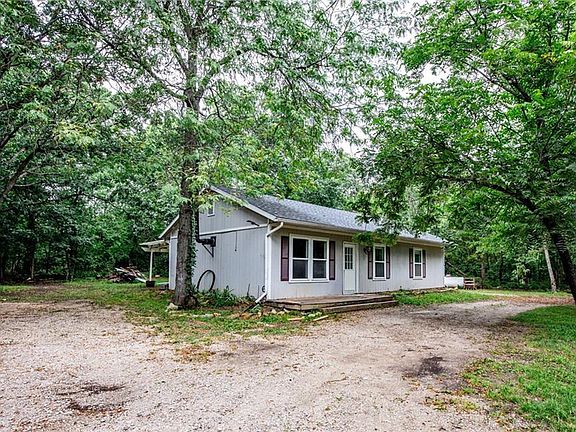 3rd image of 22 N Turner Ln
