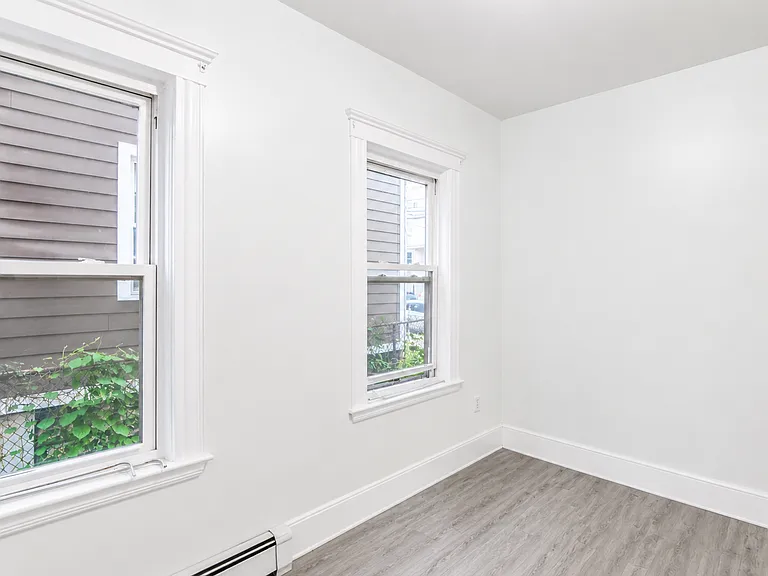 172 Hichborn St #1 — Photo 3