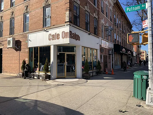 Rented by Compass | media 61