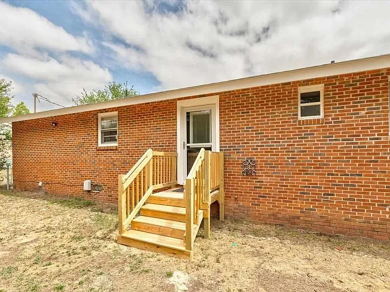 1007 Greenleaf Rd — Photo 21