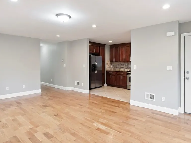 114 Grove Ave #1 — Photo 2