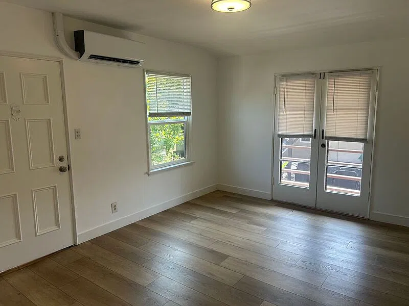 Studio, 1.0 bath, 500 sqft, $1,595 — Photo 3