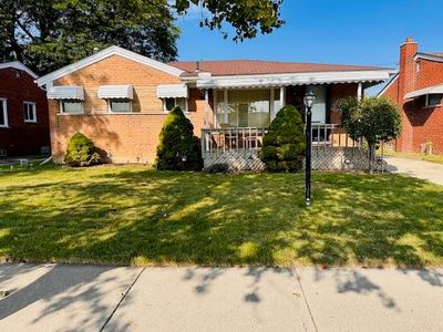 25855 Huron St, Roseville, MI, 48066