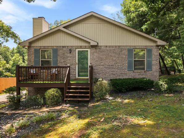 1004 Copper Still Ct, Kingston Springs, TN 37082