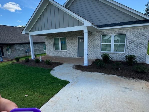 1410 Spring Dr, Opelika, AL 36801