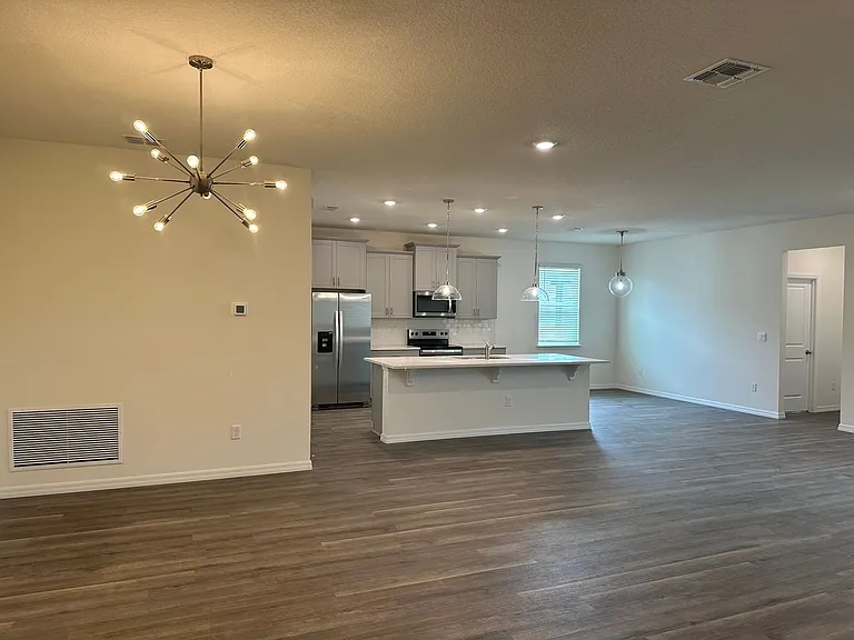 3272 Arch Ave — Photo 6