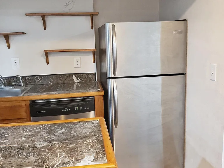 208 Ramsey Ln — Photo 21