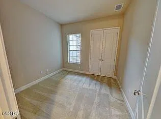 802 Aldenham Ln — Photo 4