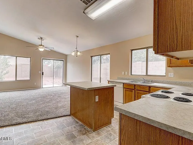 14916 W Acapulco Ln — Photo 10