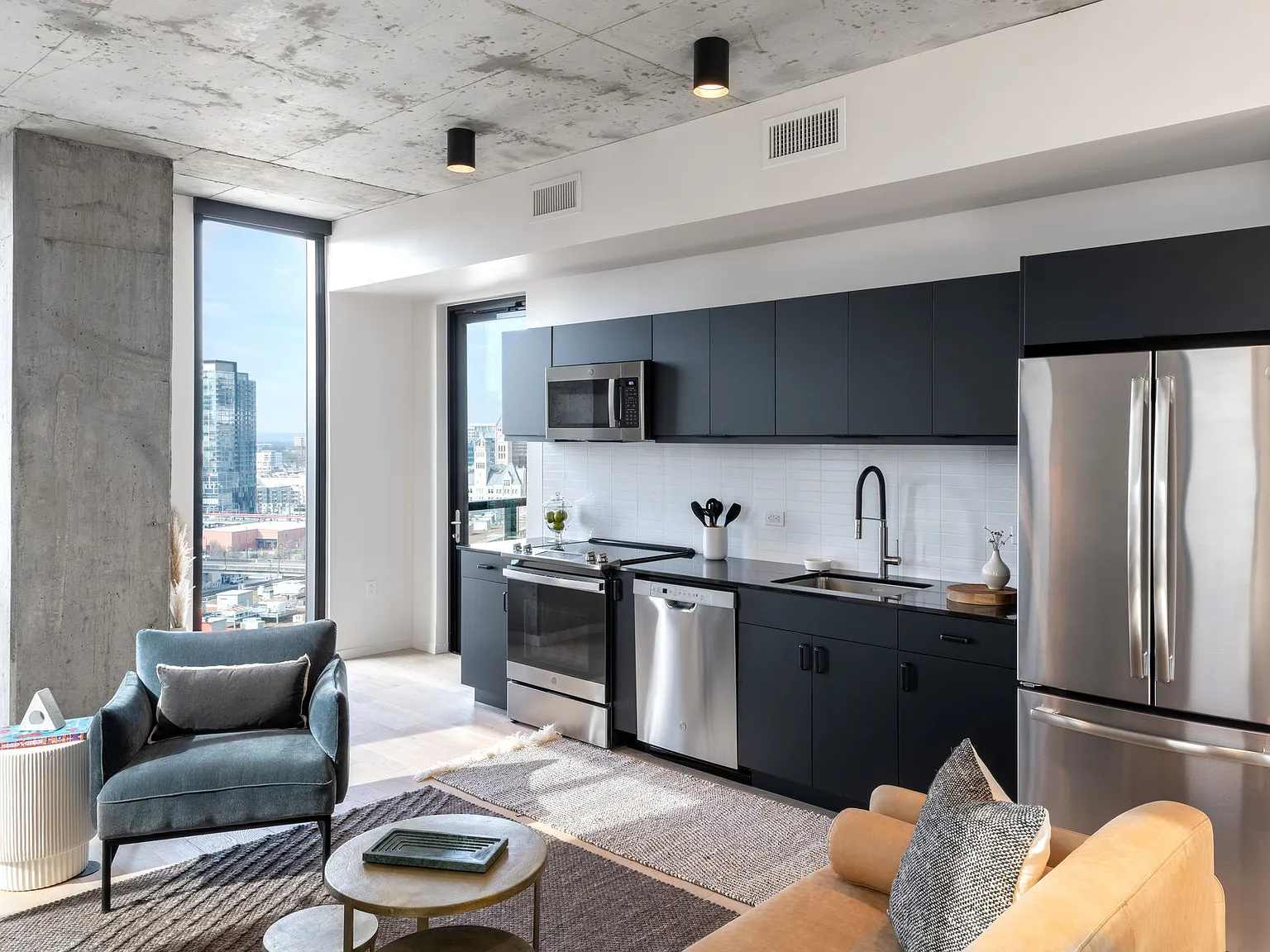 805 Lea — Photo 1