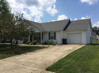 226 Red Elm Ln, Bowling Green, KY 42101