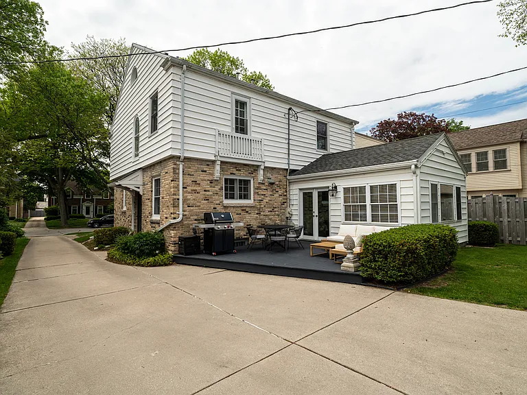 6014 N Kent Ave — Photo 42